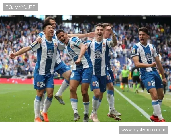 多家俱乐部关注冬窗引援，计划补充阵容短板